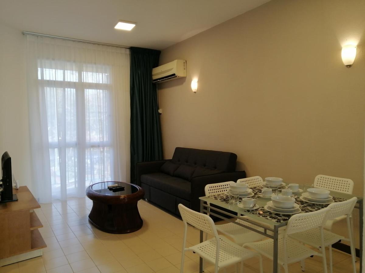 Bayu Emas Apartment By Wellington Resorts Batu Feringgi Exterior foto