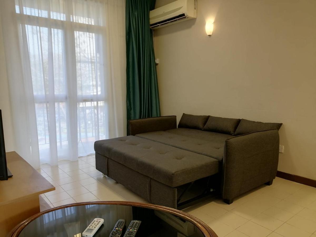 Bayu Emas Apartment By Wellington Resorts Batu Feringgi Exterior foto