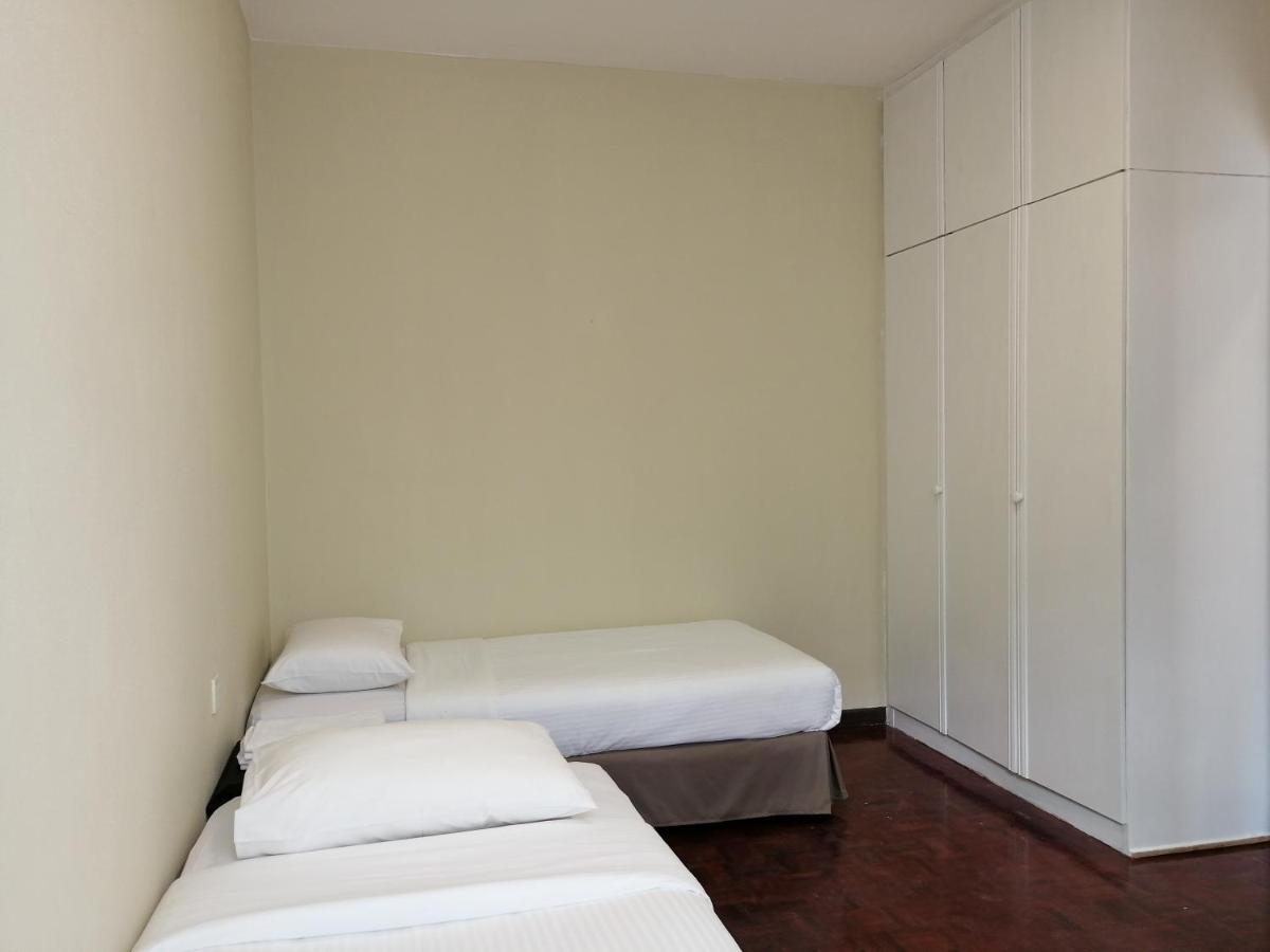 Bayu Emas Apartment By Wellington Resorts Batu Feringgi Exterior foto